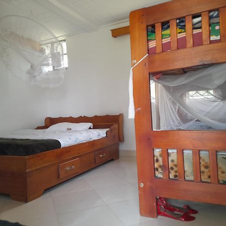 Maasai Villa Backpackers Home Fort Portal Exterior foto